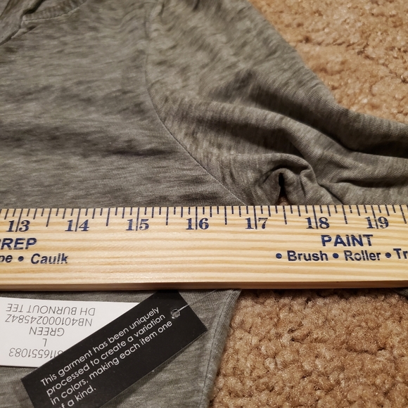 Derek Heart Top/Size Large/NWT - Picture 4 of 7